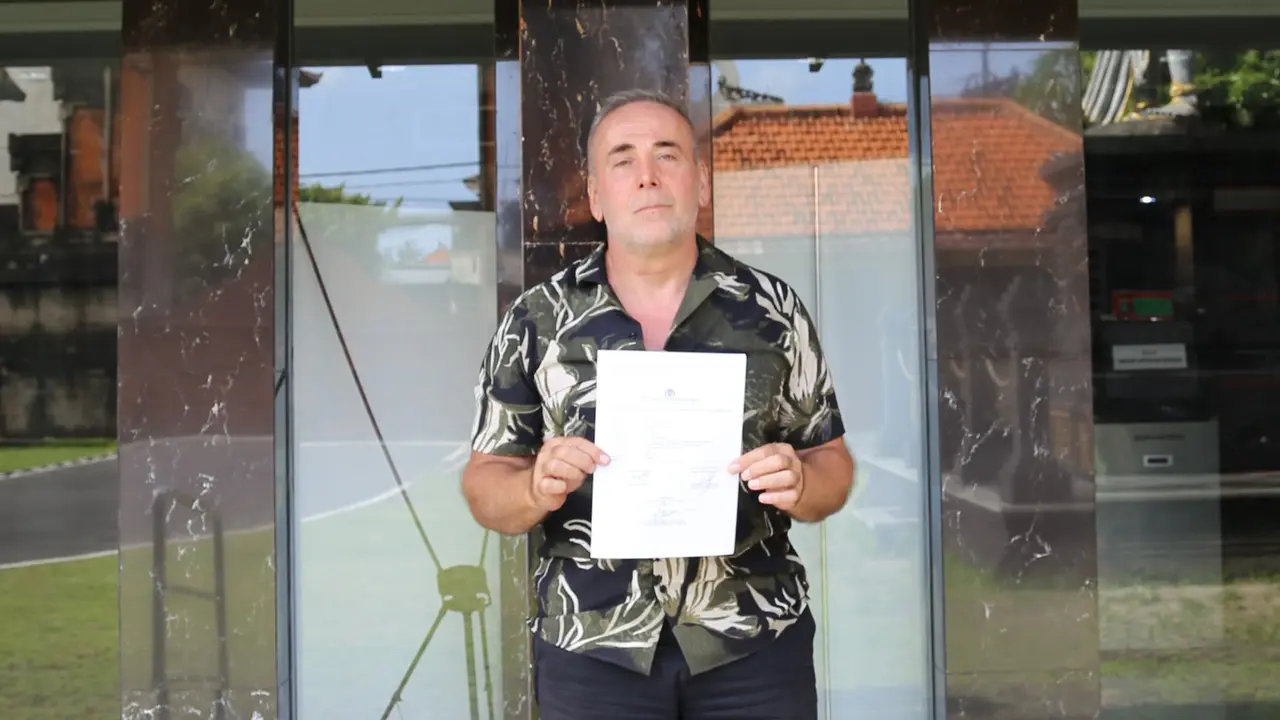 Savas Oflaz melaporkan dugaan penipuan investasi property di Bali (Istimewa)