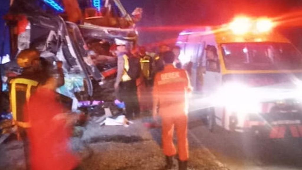 Kronologi Kecelakaan Maut Bus Rombongan Peziarah di Tol Cipularang yang Tewaskan 2 Orang