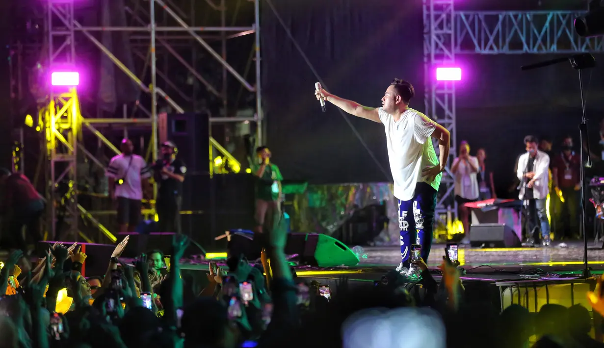 <p>Aksi panggung King Nassar di Synchronize Fest 2022 (foto: Adrian Utama Putra)</p>
