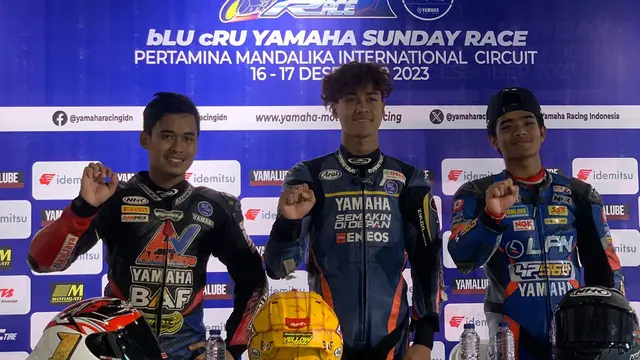 Aldi Satya Mahendra (tengah)