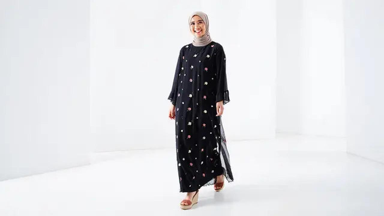 9 Model Gamis Hitam Kombinasi Bordir, Tampil Stylish dan Elegan Tanpa Kaku