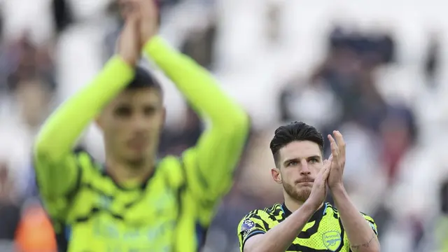 Foto: Momen Declan Rice Tahan Selebrasi Demi Hormati Sang Mantan