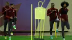 Para pemain Qatar menghadiri sesi latihan di Doha pada 9 Februari 2024. (KARIM JAAFAR/AFP)