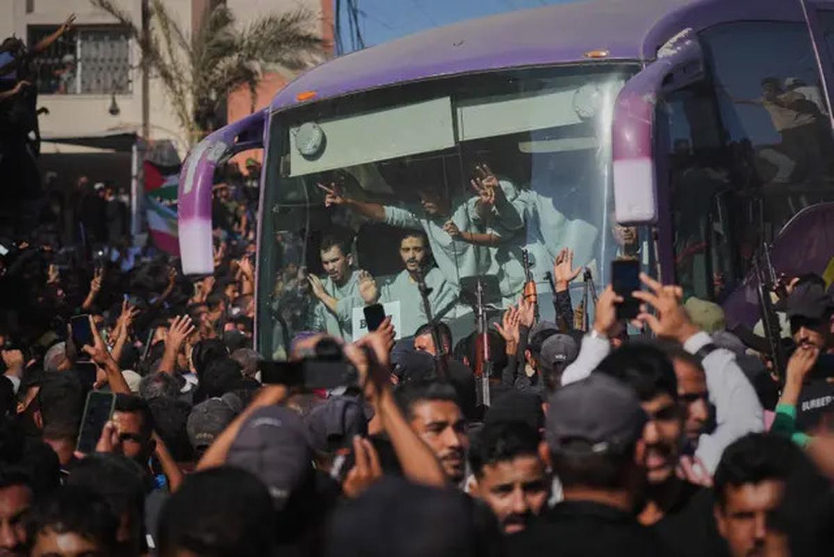 Momen Haru di Palestina: Ribuan Tahanan Pulang ke Rumah