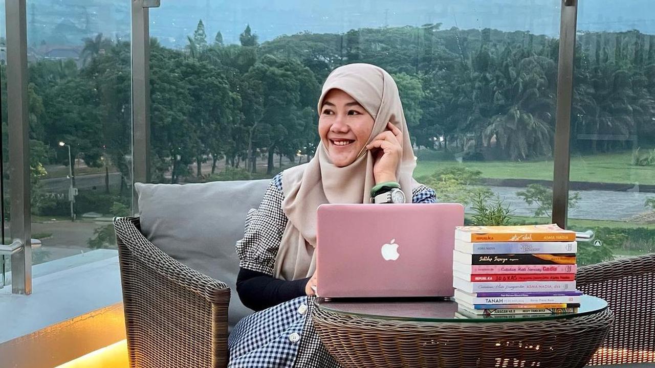 Asma Nadia. (Foto: Foto: Dok. Instagram @asmanadia)