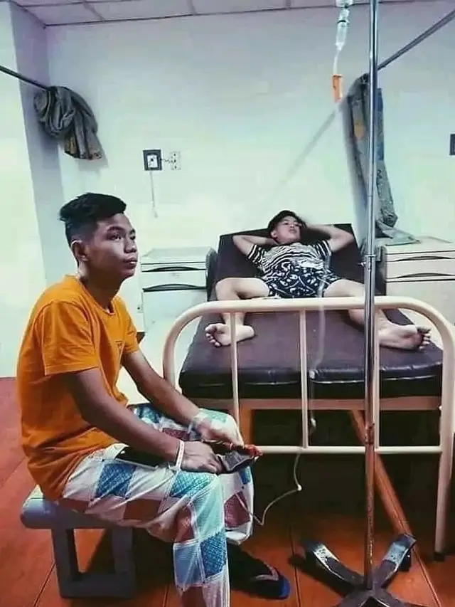 10 Tingkah Nyeleneh Waktu Jenguk Orang Sakit Ini Bikin Geleng Kepala