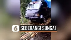 MOBIL PICK UP NEKAT LINTASI JEMBATAN BAMBU, BIKIN WARGANET SENAM JANTUNG