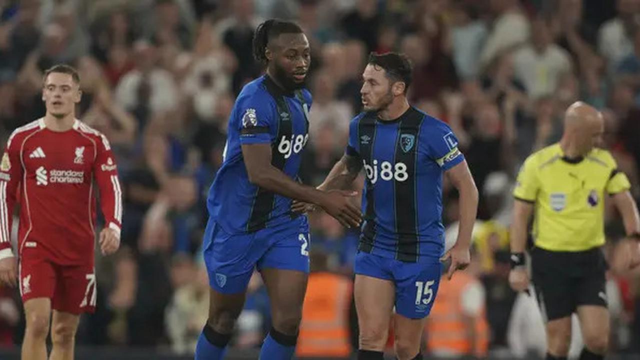 Kemenangan Liverpool Ternoda Insiden Rasisme, Arne Slot Kecewa Itu Harus Terjadi di Anfield