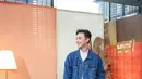 Dari tampilan profesional di kantor, hingga momen berkumpul bersama keluarga dan teman saat berbuka puasa, konsumen membutuhkan gaya yang fleksibel,
nyaman, dan tetap mencerminkan jati diri mereka. (Foto: Levi's)