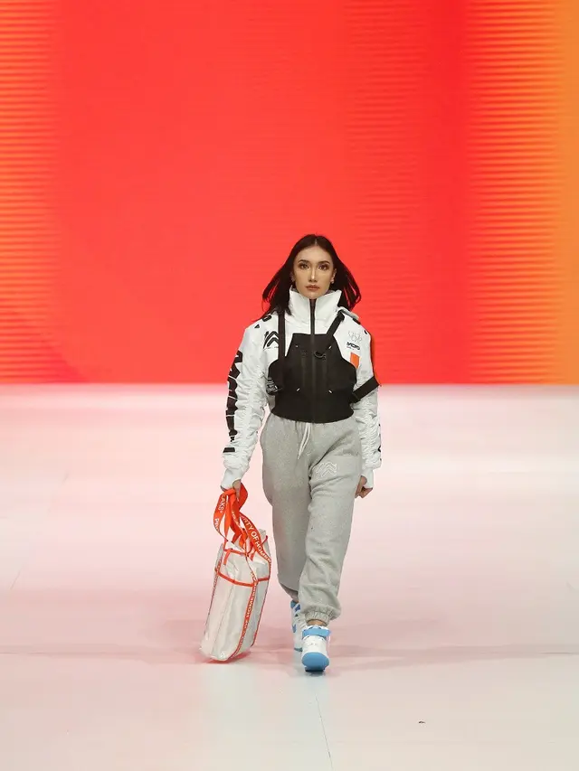 Tim Esports Morph Unjuk Gigi di Jakarta Fashion Week 2023, Suguhkan Koleksi Bergaya Urban Futuristik
