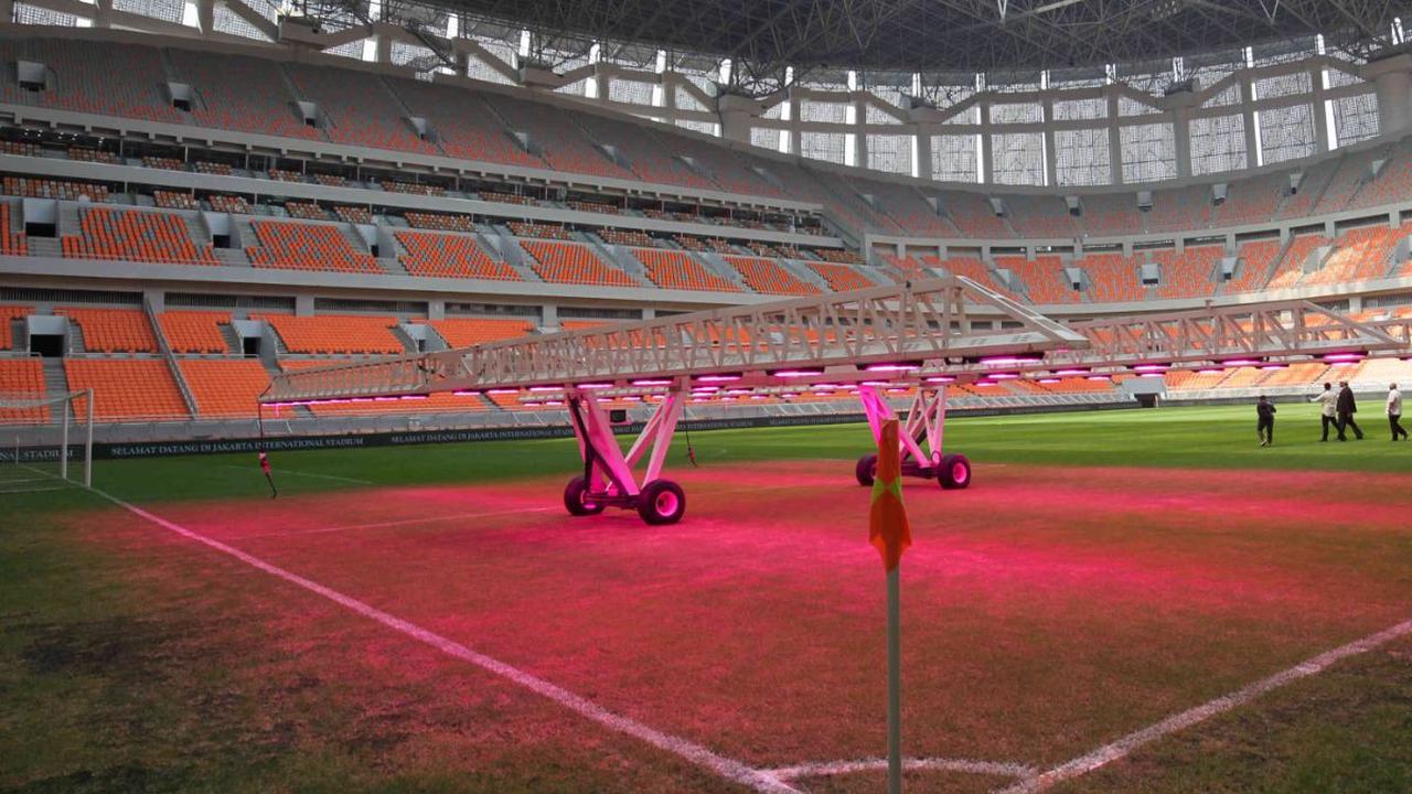 Sebelumnya, Jakarta International Stadium (JIS) menjadi salah satu lokasi alternatif penyelenggaraan Piala Dunia U-17 pada akhir nanti.