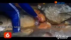 Di Magetan, Jawa Timur, belum lama ini muncul fenomena alam, yakni ada air terjun yang ada sumber air panas muncul di balik bebatuan. Fenomena alam langka tersebut sontak menjadi perhatian warga yang ingin melihat langsung.