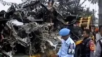 Bangkai Pesawat Hercules yang Jatuh di Medan Dievakuasi