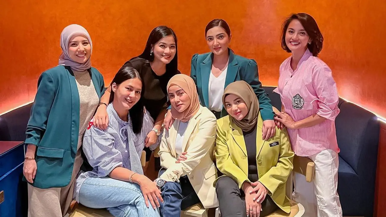 Tya Ariestya dan geng cendol (Instagram/tya_ariestya)