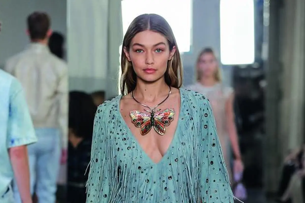 Gigi Hadid Luncurkan Koleksi Makeup yang Wajib Dimiliki