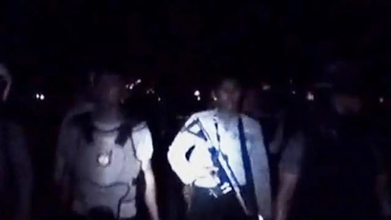 Polisi Diserang