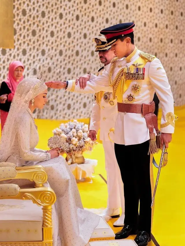 Gaya Salting Anisha Rosnah Kenakan Dress Putih yang Dipuji Pangeran Mateen, Dari Teman Masa Kecil Jadi Suami Istri