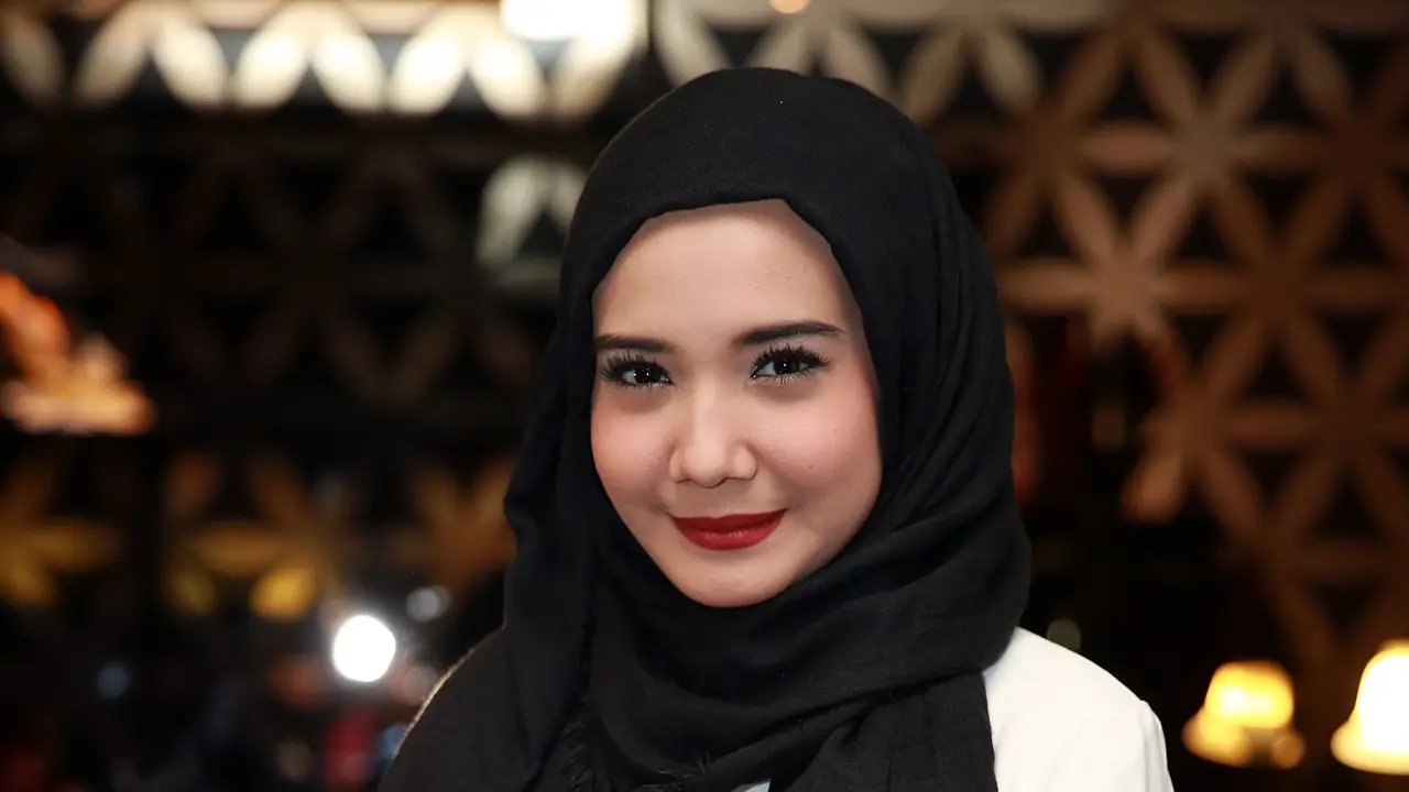 Zaskia Sungkar 