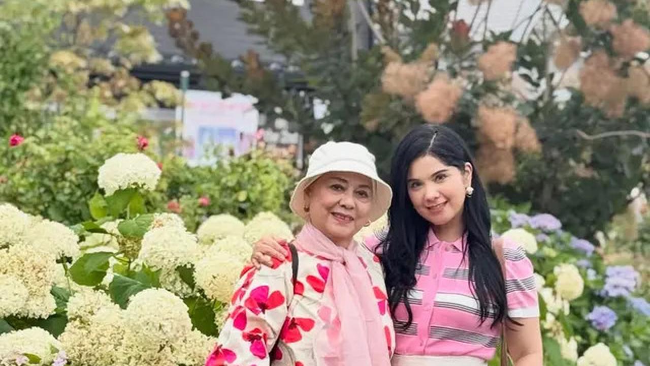 Foto Yanni Mulyaningsih, Ibunda Annisa Pohan yang Awet Muda dan Tetap Stylish di Usia 71 Tahun
