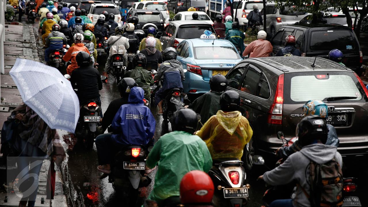 Prediksi Cuaca Jakarta Hari Ini Kamis 15 Januari: Bakal Diguyur Hujan Seharian