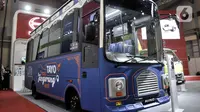 Tampilan luar Bus Rapid Trans (BRT) Tangerang Ayo (Tayo) saat dipamerkan pada GIICOMVEC 2020 di JCC Senayan, Jakarta, Minggu (8/3/2020). Angkutan baru warga Tangerang tersebut menjadi daya tarik pengunjung karena unik dan mirip dengan tokoh animasi. (merdeka.com/Iqbal Nugroho)