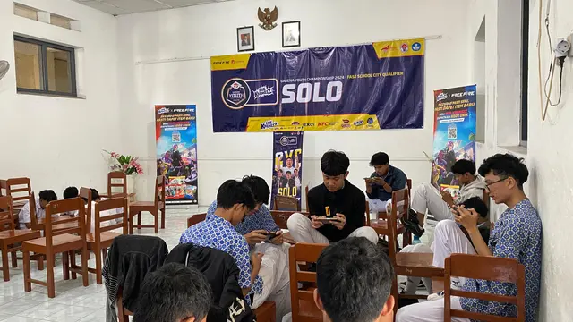 Kolaborasi Kreatif Sasar Gamers Muda, Mie Kremezz dan Free Fire Roadshow di 66 Sekolah Indonesia