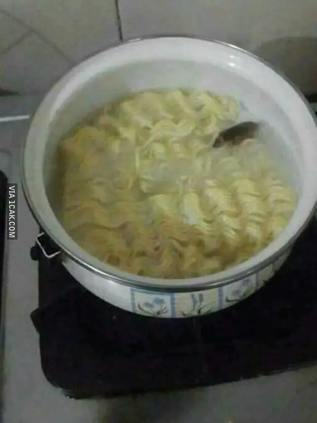 6 Momen Rebus Makanan Ini Bikin Tepuk Jidat, Ada yang Apes Banget