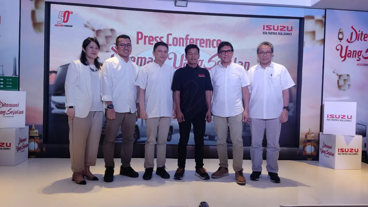 Isuzu Kawal 50 Keluarga Pengemudi Mudik Bareng Gratis ke Kampung Halaman (Arief A/Liputan6.com)