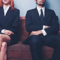 Inilah cerita soal pria yang nggak tahu malu, yang dengan teganya menggunakan kartu kredit pacarnya untuk mentraktir selingkuhannya. 