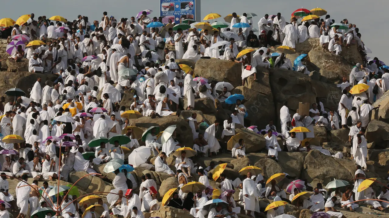 Ribuan Jemaah Haji Berkumpul di Jabal Rahma