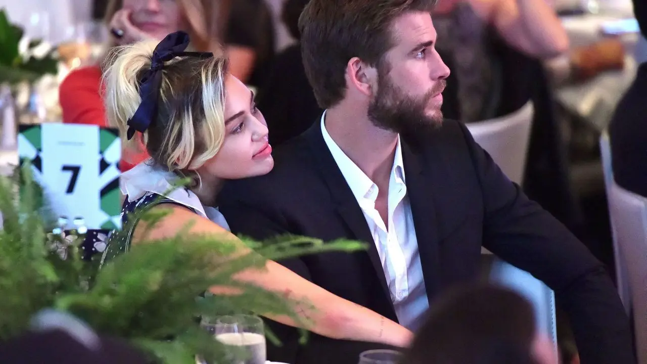 Miley Cyrus dan Liam Hemsworth