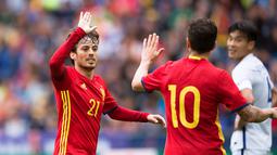 Ekspresi pemain Spanyol, David Silva, setelah mencetak gol pertama ke gawang Korea Selatan pada laga persahabatan di Red Bull Arena, Wals-Siezenheim, Austria, Rabu (1/6/2016). (EPA/Andreas Schaad)