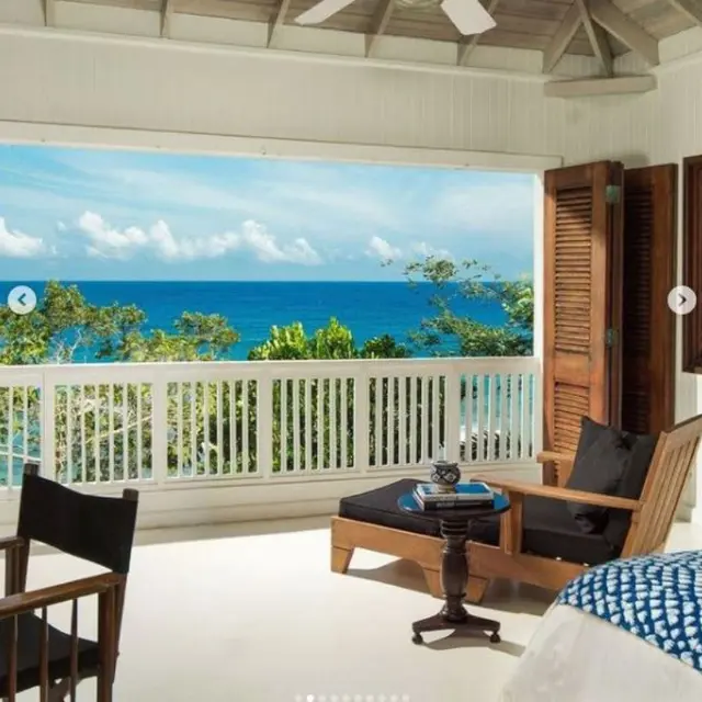 Airbnb Sewakan Penginapan Mewah Milik Penulis James Bond