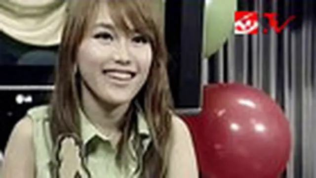 Ayu Ting Ting Terima Kado Cinta