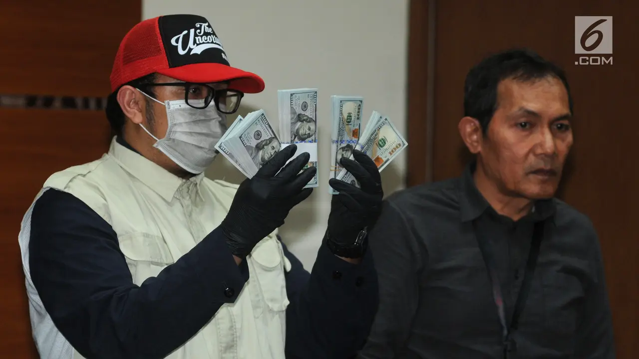 Dirut Perum Perindo Tersangka, KPK Tunjukkan Barang Bukti Uang