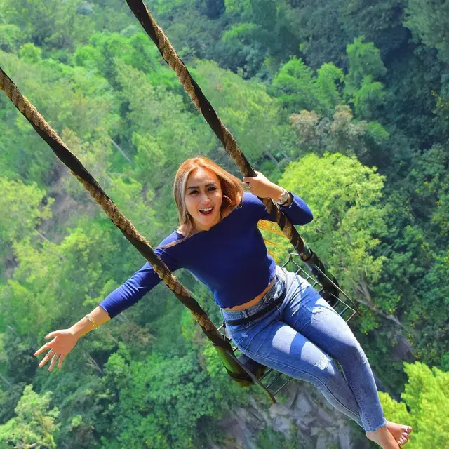 6 Potret Tessa Morena, DJ Visi Foya Misi Foya yang Viral di Medsos