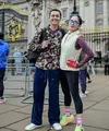 Ussy tak main-main dengan hobi larinya. Baru-baru ini ia mengikuti London Marathon untuk berlomba. [Foto: Instagram/ Ussy Sulistiawaty]