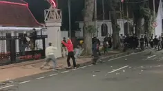 Demo di Grahadi Surabaya Ricuh, Sejumlah Orang Diamankan