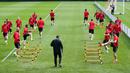 Timnas Wales tengah serius berlatih ssaat menjamu Moldova pada kualifikasi piala Dunia 2018 di  The Vale Resort, Hensol, Vale of Glamorgan, Wales (31/8/16) (Action Images via Reuters/Matthew Childs)