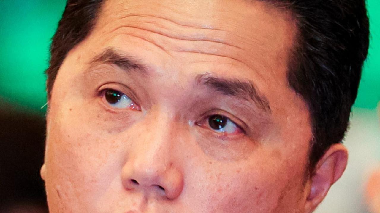 Erick Thohir pun tak bisa menyembunyikan raut kekecewaannya.