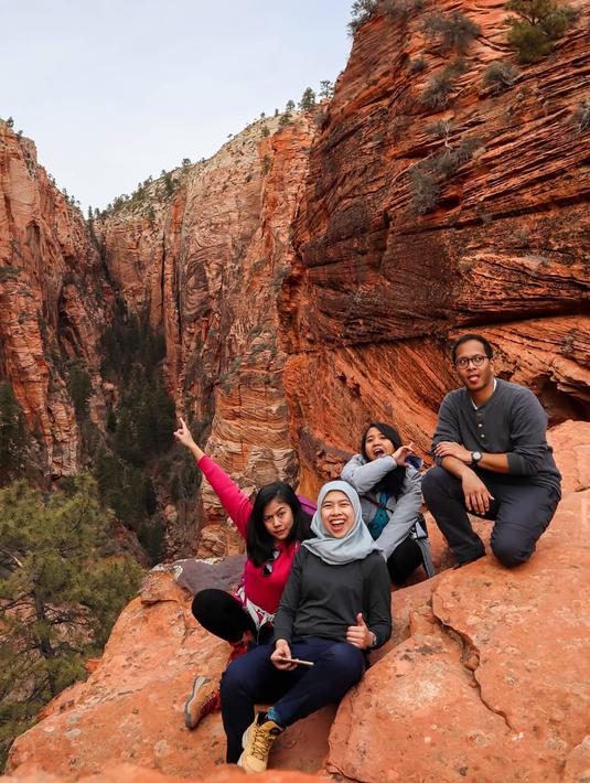 7 Potret Ars Vita Alamsyah Engineer Berhijab Indonesia Yang Bekerja Di