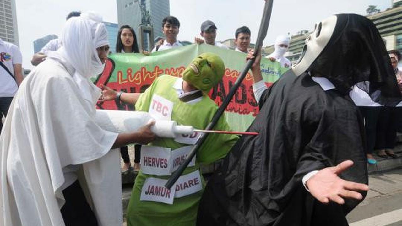 Mahasiswa peringati Hari HIV/Aids se-dunia di Bundaran HI