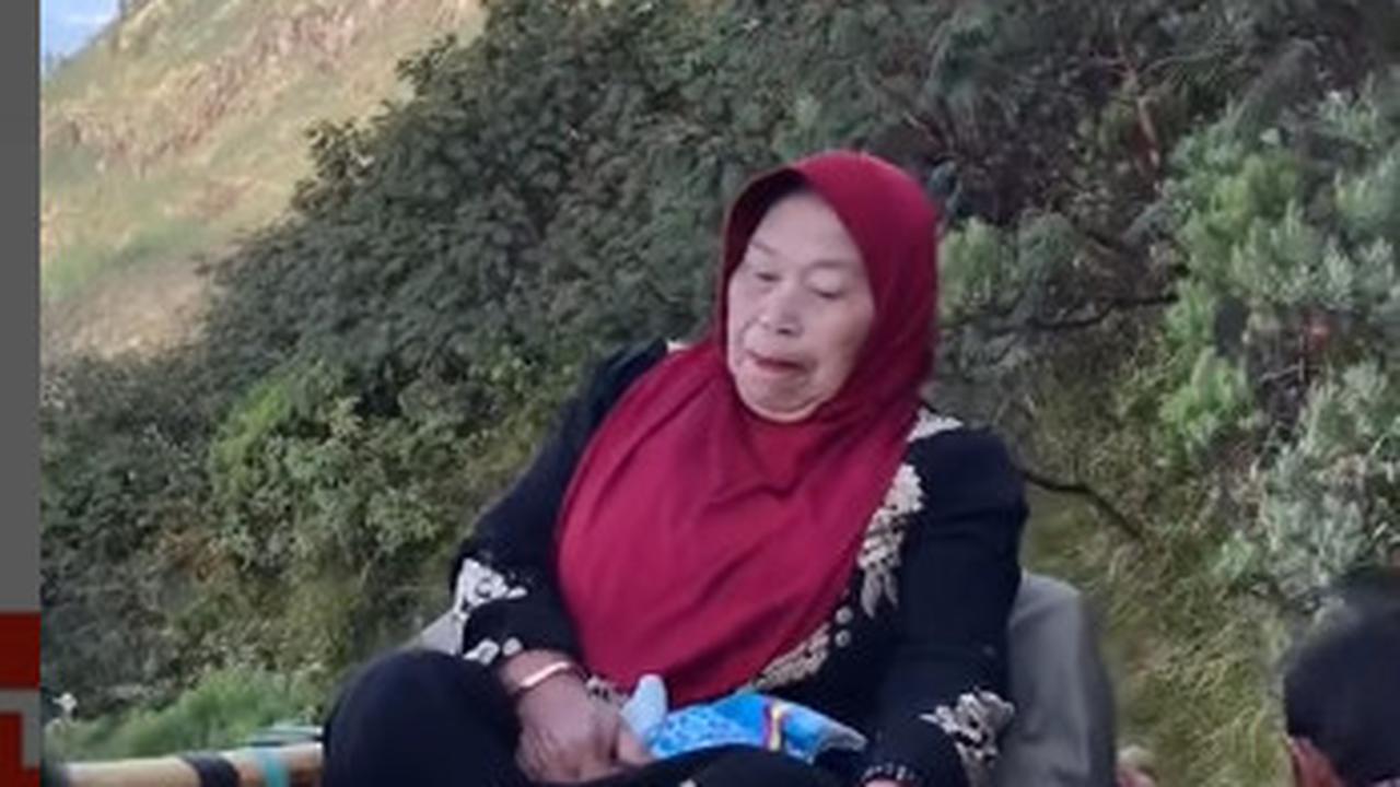 Mbok Yem Perjalanan Turun Gunung