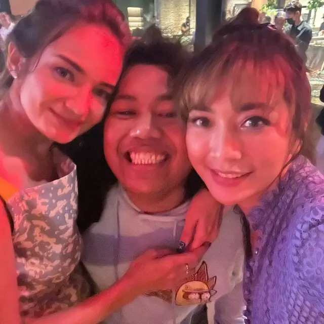 7 Potret Komika Marshel Widianto Bareng Artis Wanita Tanah Air, Bikin Iri