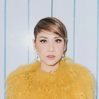 Fake eyelashes yang lentik dengan gaya ikonik Twiggy. (Sumber foto: bclsinclair/instagram)