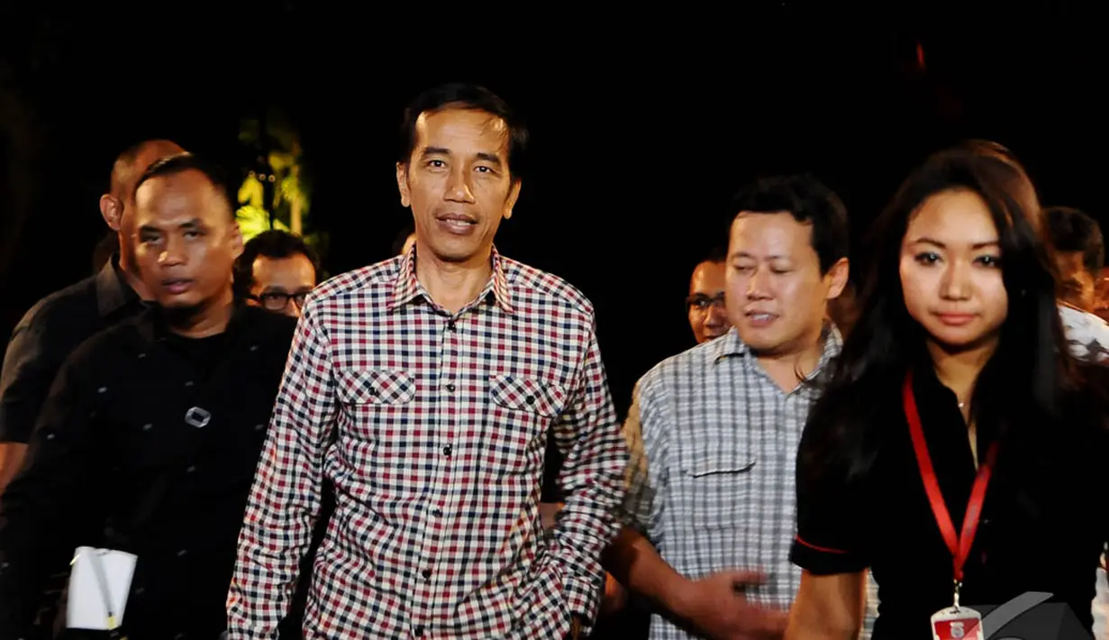 Capres PDIP Jokowi mendatangi tempat perhelatan Malam Puncak Putri Muslimah Indonesia 2014 di TMII, Jakarta, Rabu (28/5/2014) (Liputan 6.com/Andrian M Tunay)