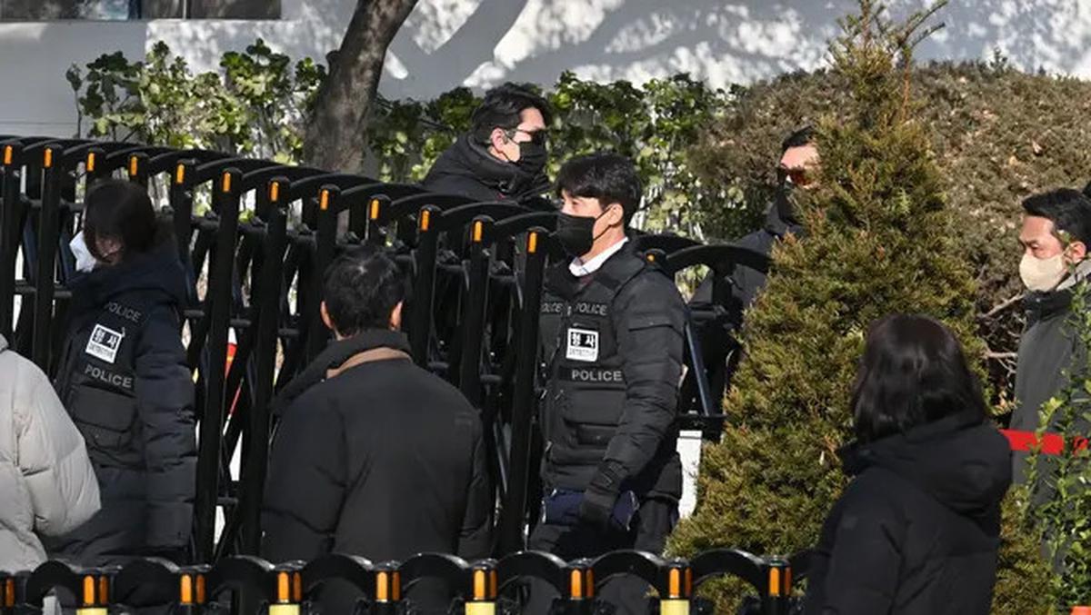 Dihalangi Militer, Penyidik Antikorupsi Korea Selatan Gagal Tangkap Yoon Suk-yeol