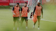 Shayne Pattynama (tengah), menjalani latihan bersama Persija Jakarta di Persija Training Ground, Depok, Jawa Barat pada Selasa (27/1/2026). (Dok. Persija)