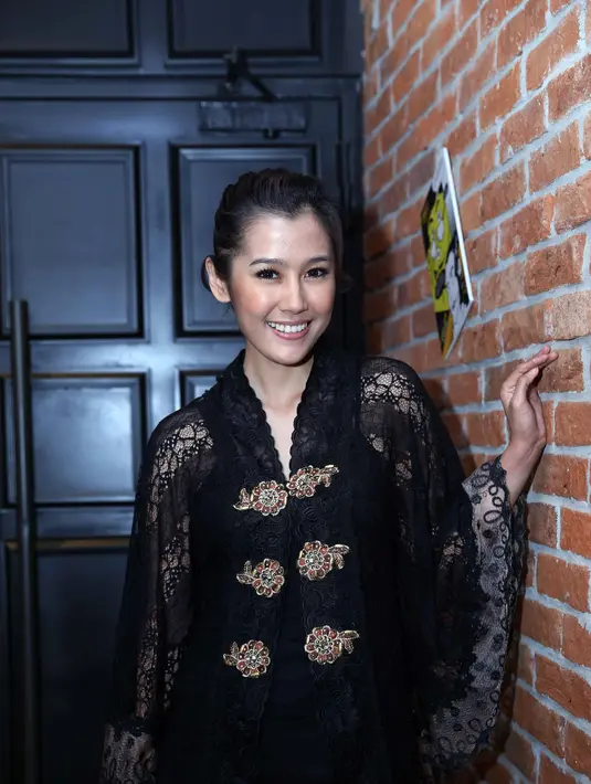 Pengalaman buruk pernah dialami saat masih pacaran. Mendapat penganiayaan dari kekasihnya saat itu, Eza Gionino.  (Nurwahyunan/Bintang.com)