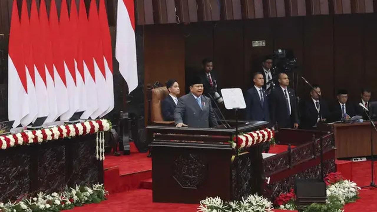 Prabowo Hampiri dan Salami SBY, Jokowi hingga Try Sutrisno Usai Pidato Kenegaraan Sidang Tahunan
